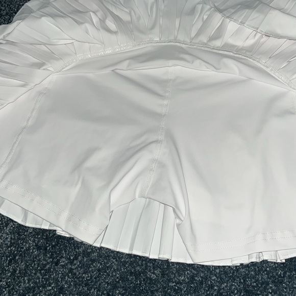 Babe white pleated skirt - Picture 3 of 5